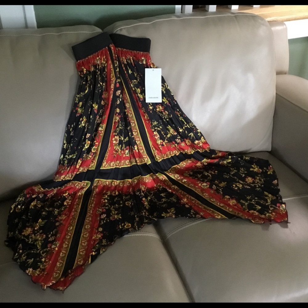 ZARA pleated skirt elastic waistband, uneven hem - Picture 1 of 1